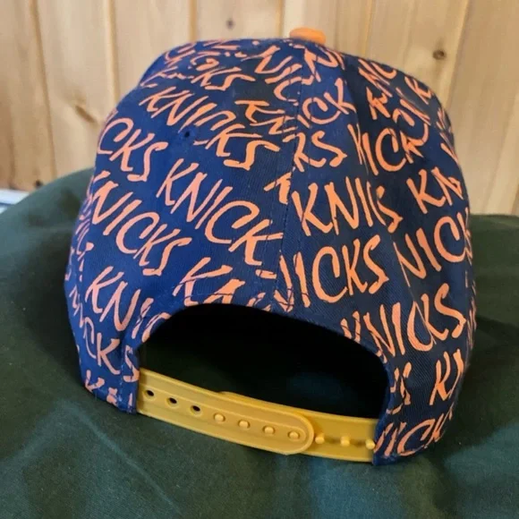 NEW YORK KNICKS SNAPBACK - Picture 2 of 9